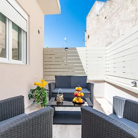 Lejlighed Sophia's Comfortable With A Private Backyard *